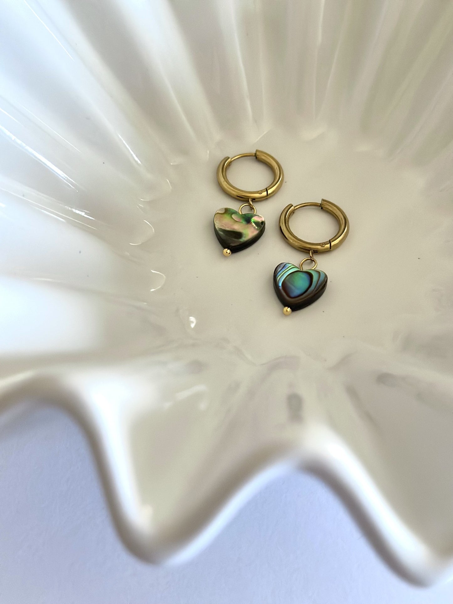 Pāua Heart Earrings